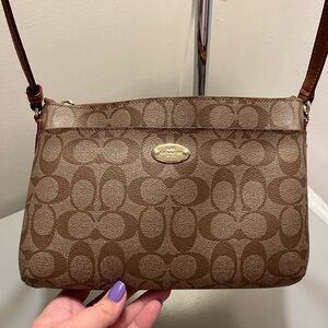 Small coach crossbody in great condition